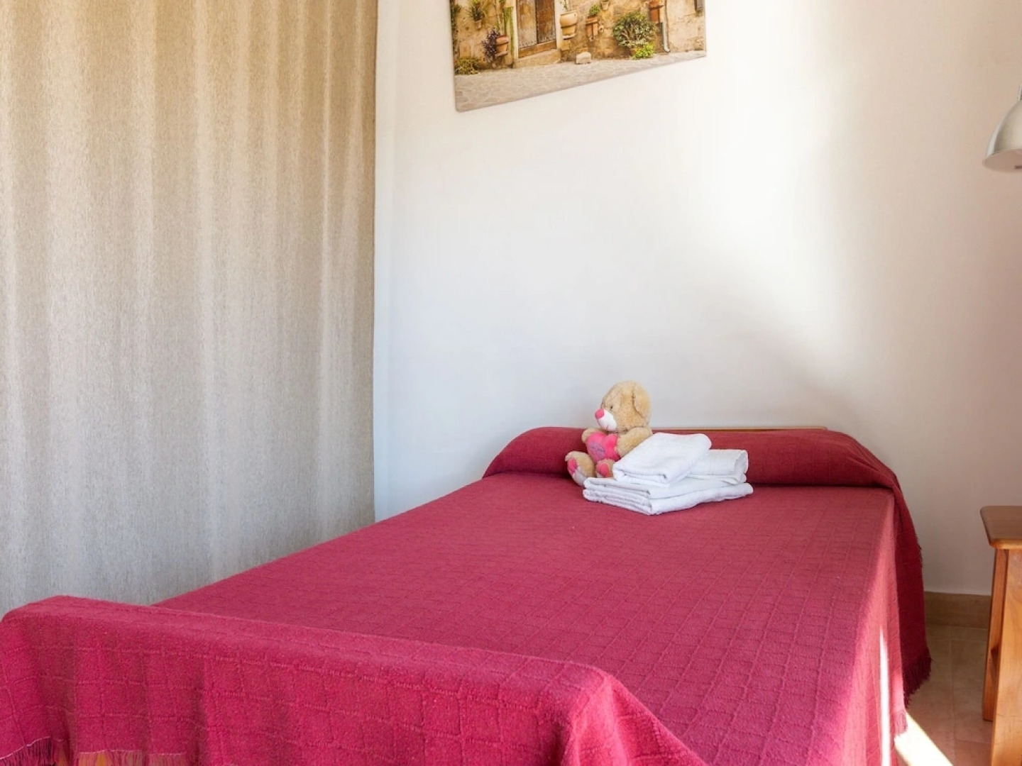 Elegant Apartment in Totalán with Hot Tub