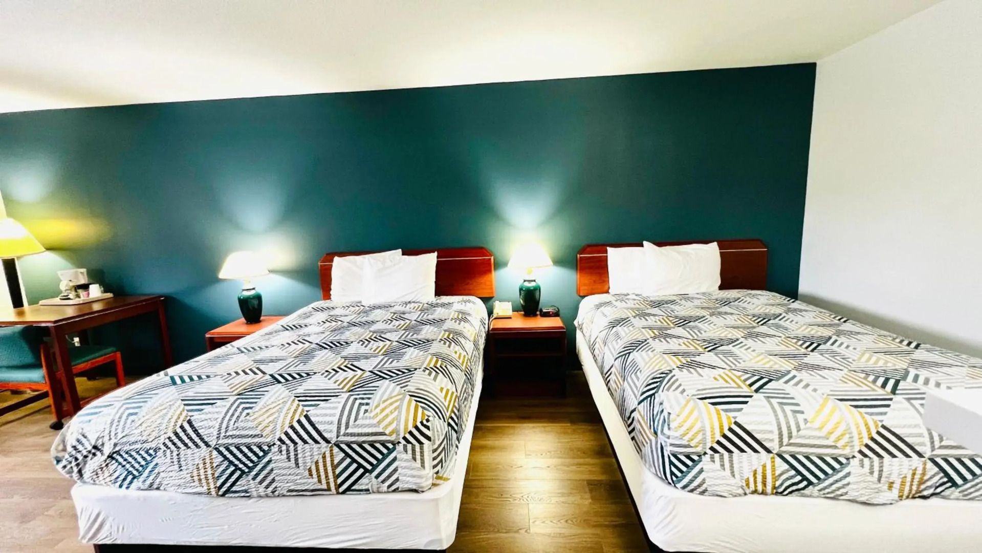 Studio 6 Suites Portland OR- I-5 OHSU