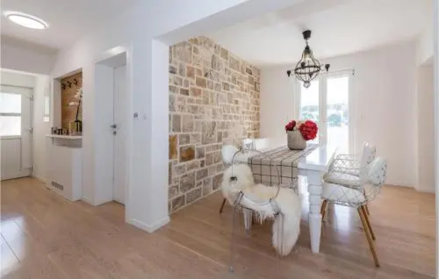 Four-Bedroom Holiday Home in Milna