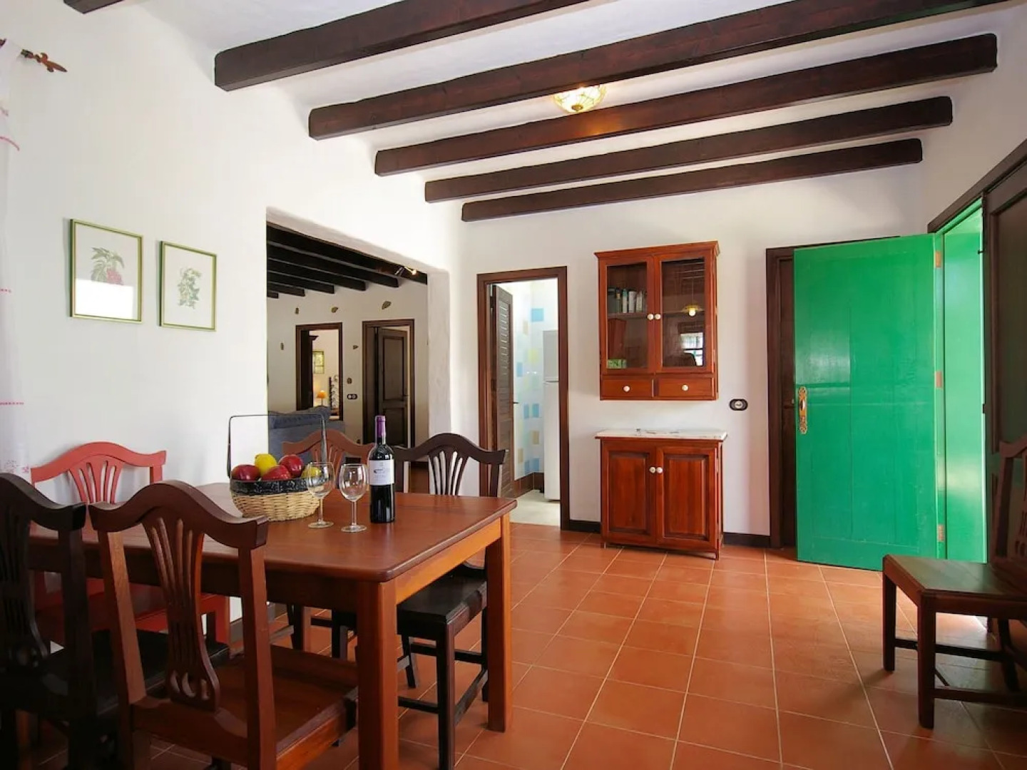 Spacious Villa in Haría With Swimming Pool
