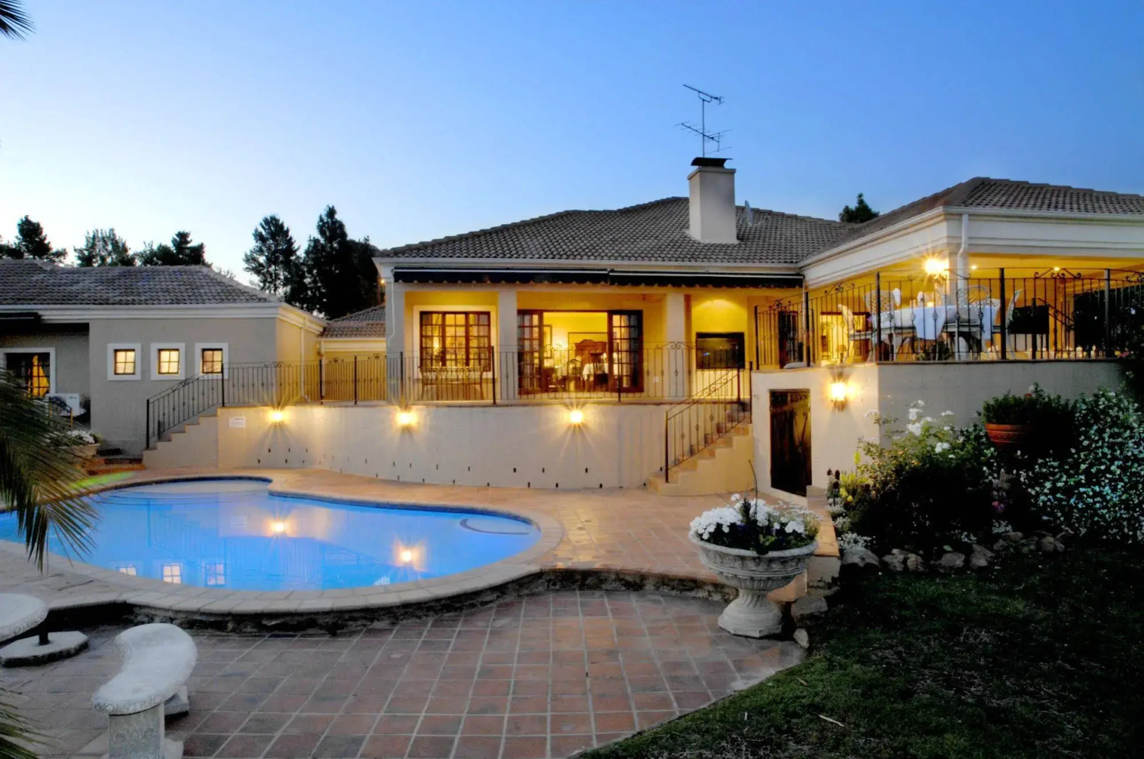 Amber Rose Country Estate