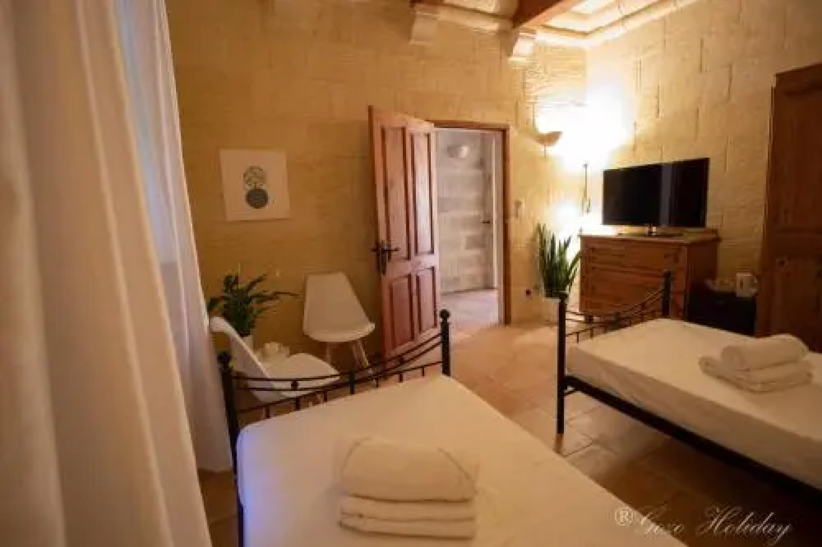 Lellux Bed and Breakfast