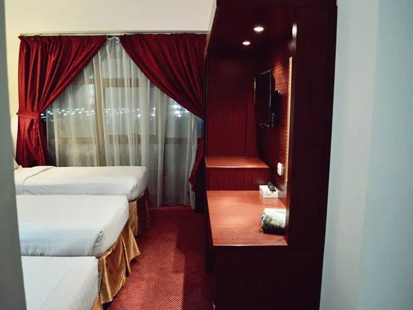 Multaqa Al Zowar Hotel