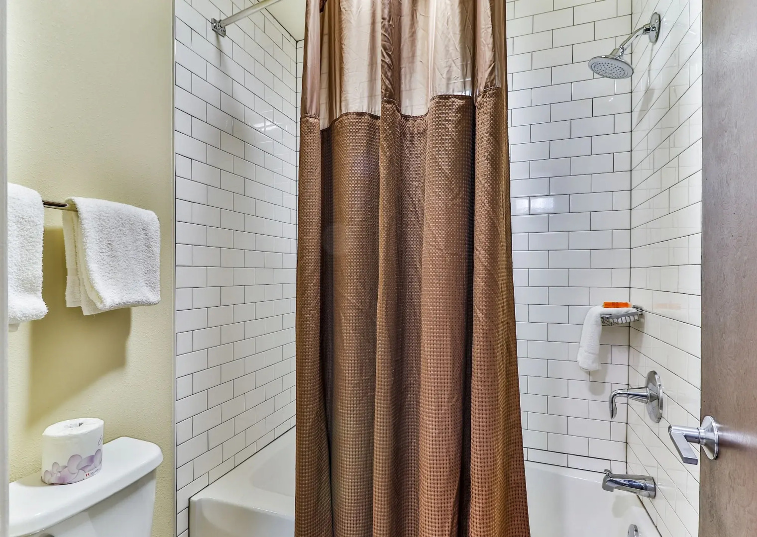 Polynesian Hotel & Suites Wisconsin Dells/Lake Delton