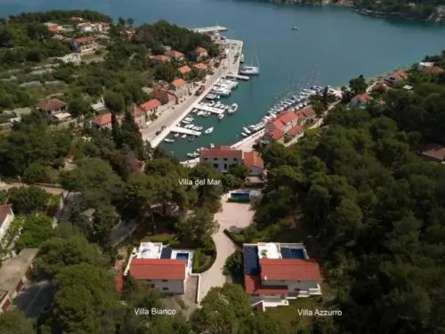 Private Villa BIANCO for 1-10 person with pool, enjoy holidays by the sea! FREE Kajak & Mountainbikes, GREAT living area & privacy, FREE mooring to 6,5 m BOAT!!