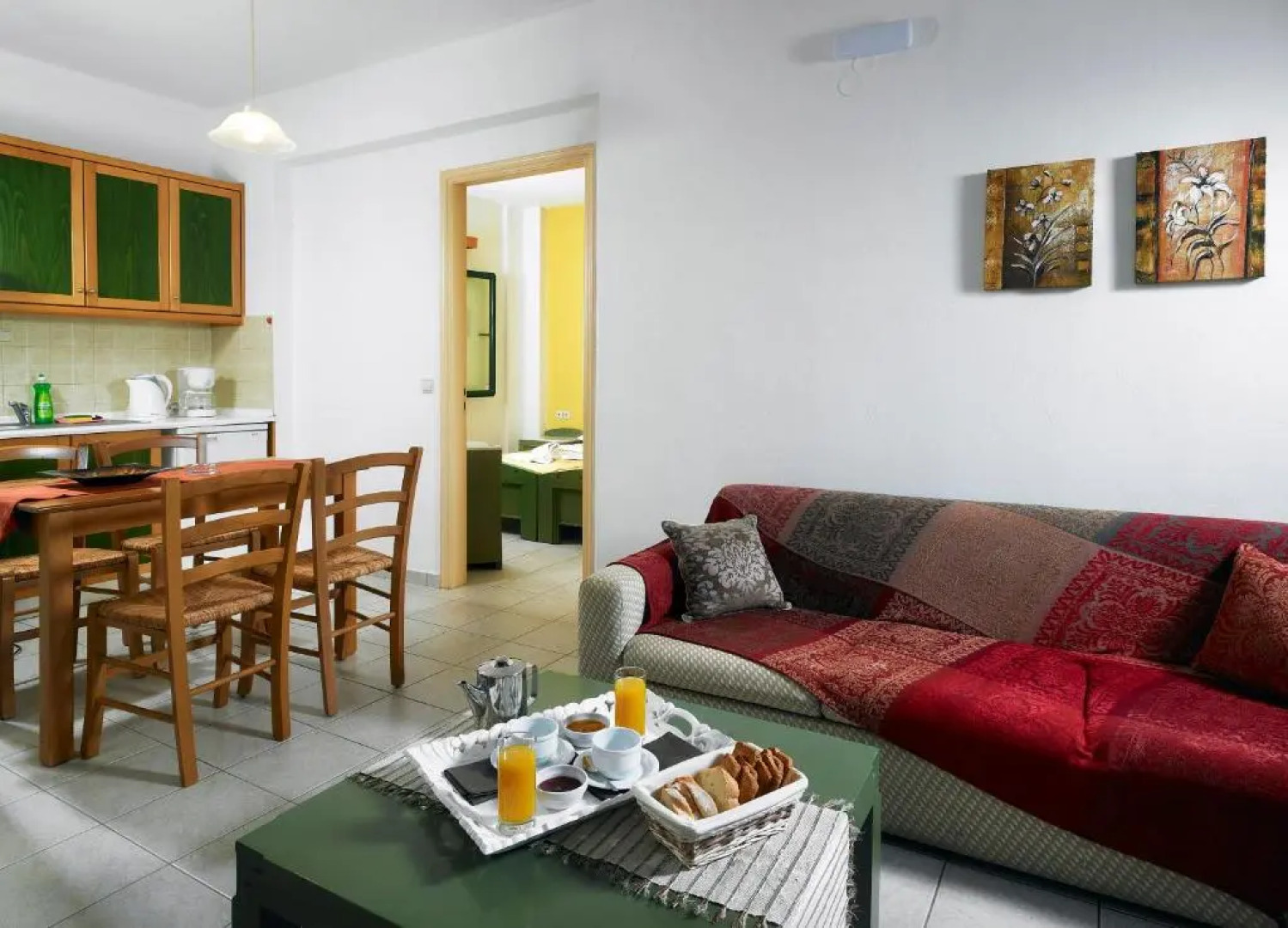 Erivolos Studios & Apartments