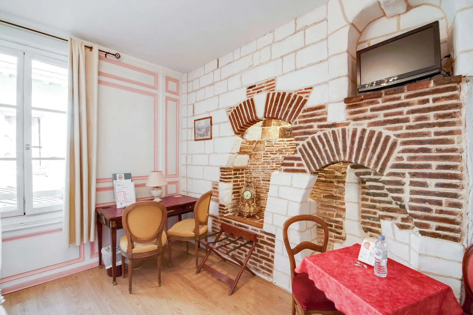 Brit Hotel Les Comtes de Champagne Centre Historique