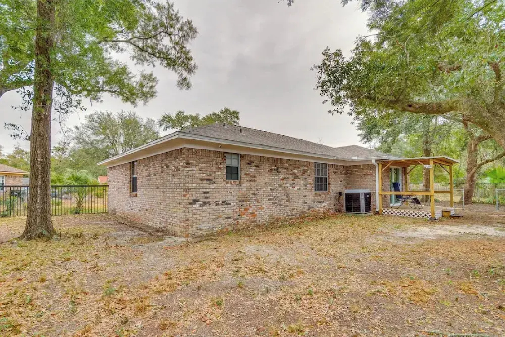 Pensacola Home w/ Private Yard: 7 Mi to Downtown!