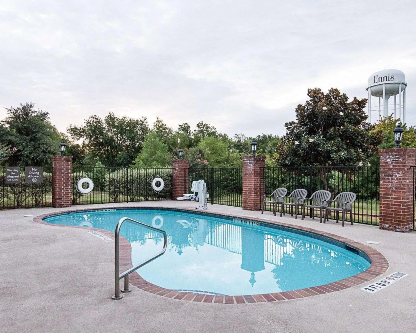 Comfort Suites Ennis