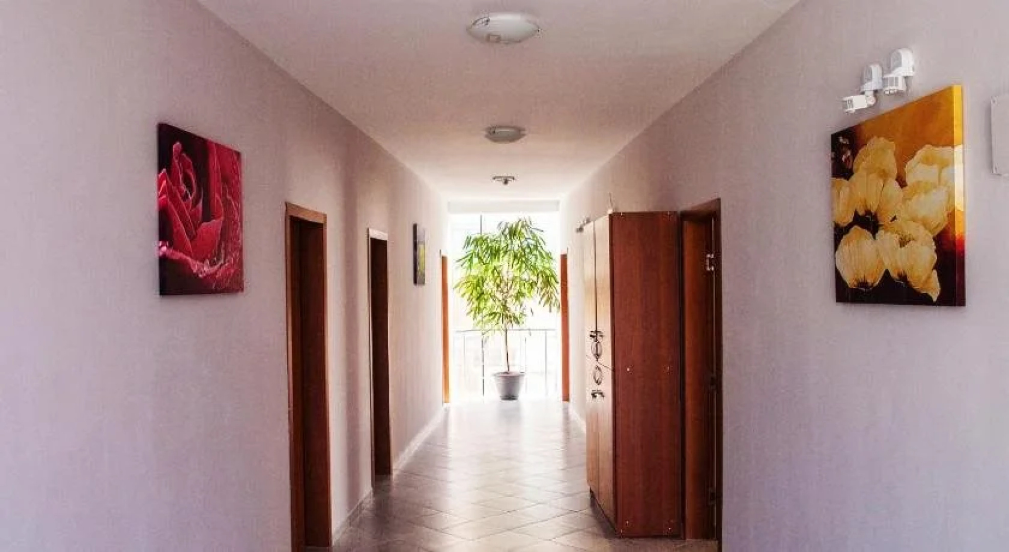 Ivian Family Hotel