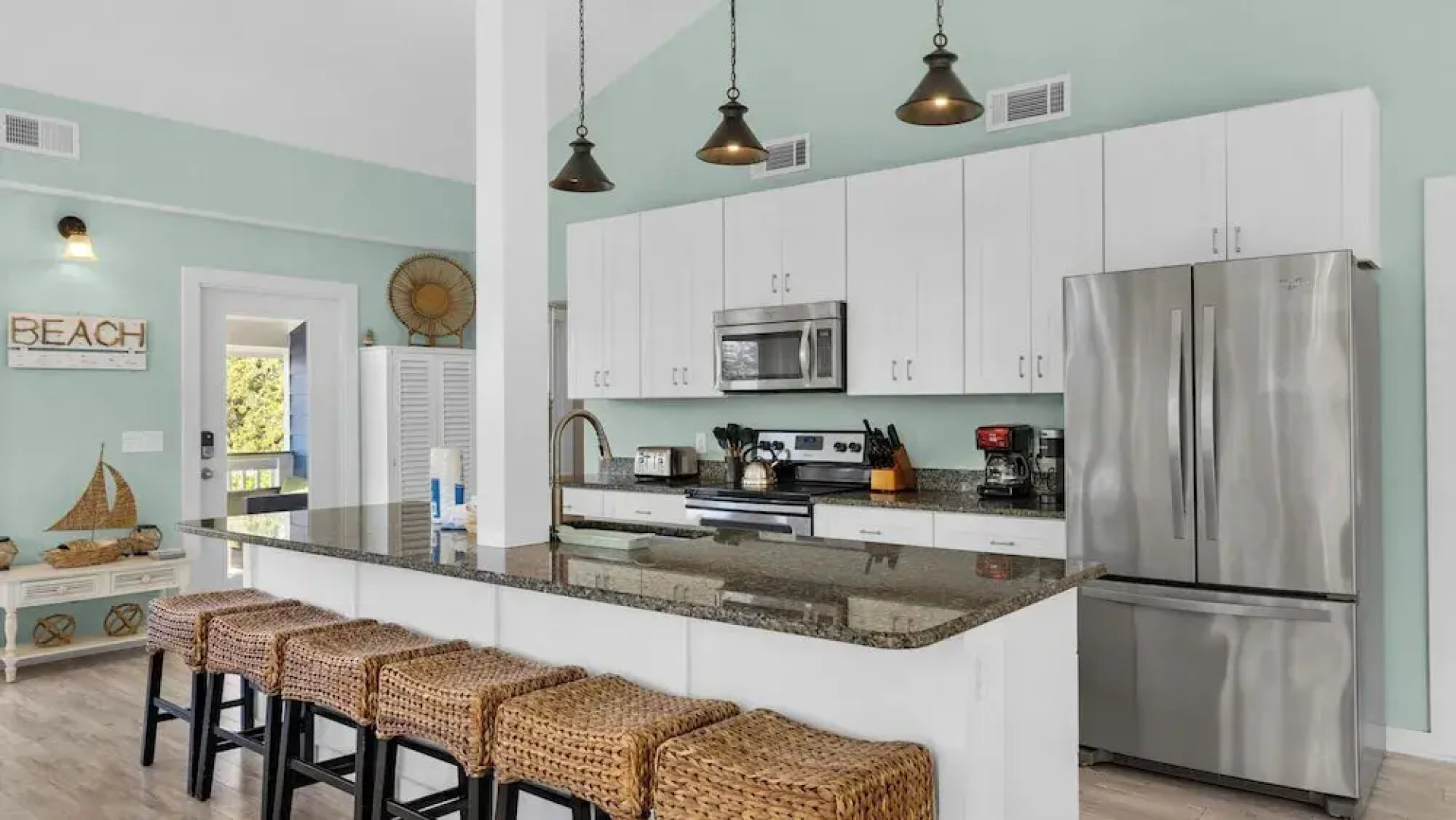 Your Ideal Beach Getaway With Private Pool, Game Room and Close to Beach!