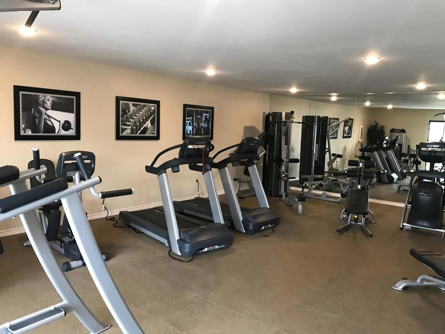 Best Western Swiss Clock Inn