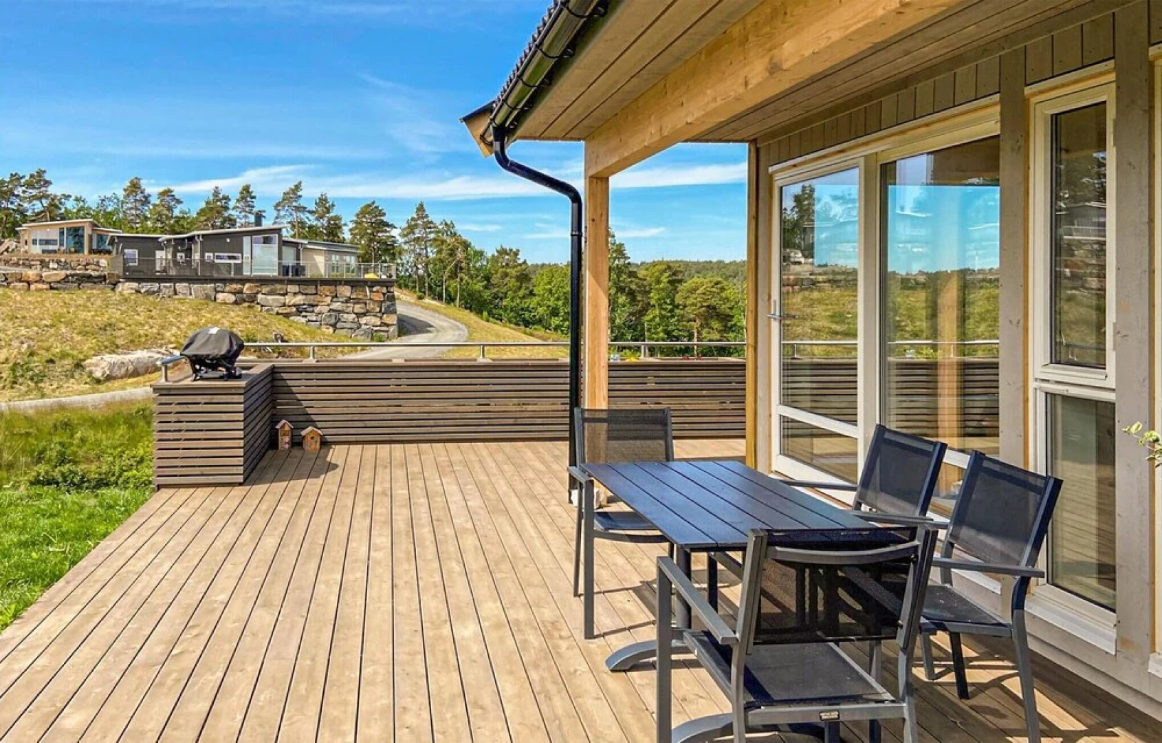 Stunning Home in Færvik With Wifi and 4 Bedrooms