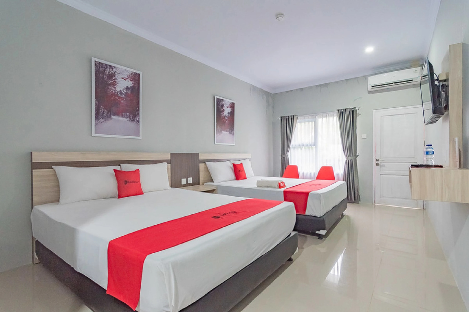 RedDoorz Plus @ Otista Garut