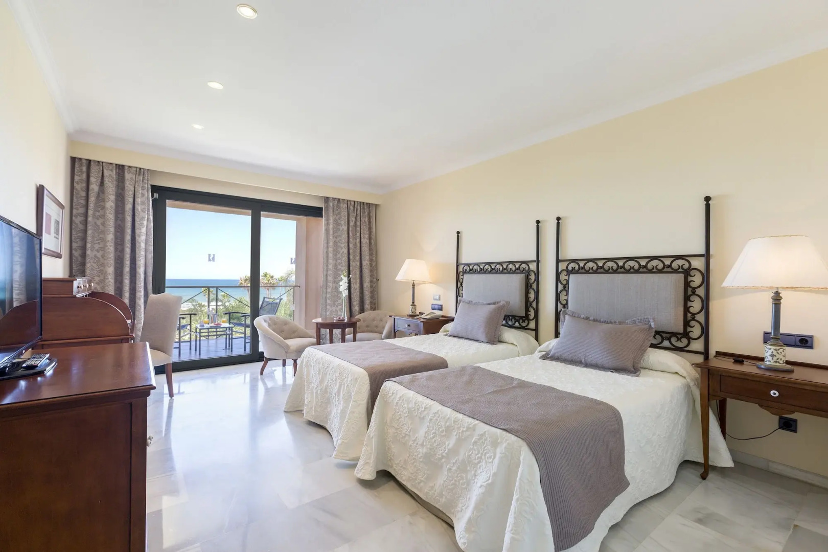 Hipotels Barrosa Palace & SPA