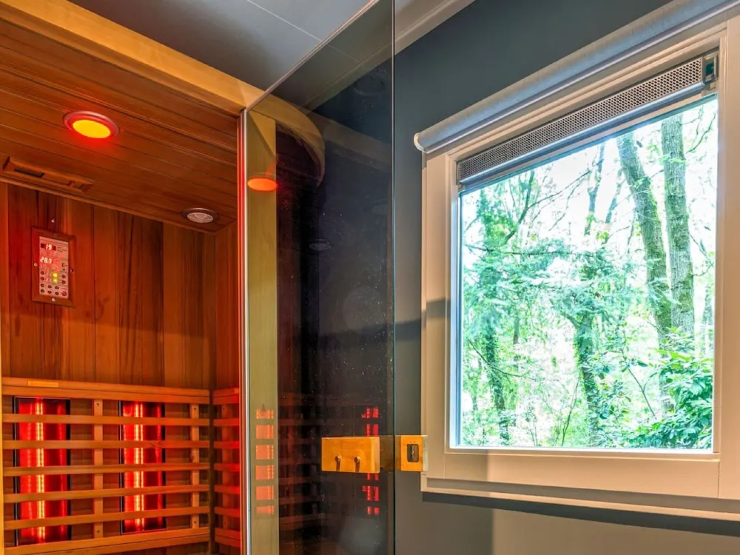 Quaint Bungalow in Uden With Fenced Garden, Sauna, Terrace