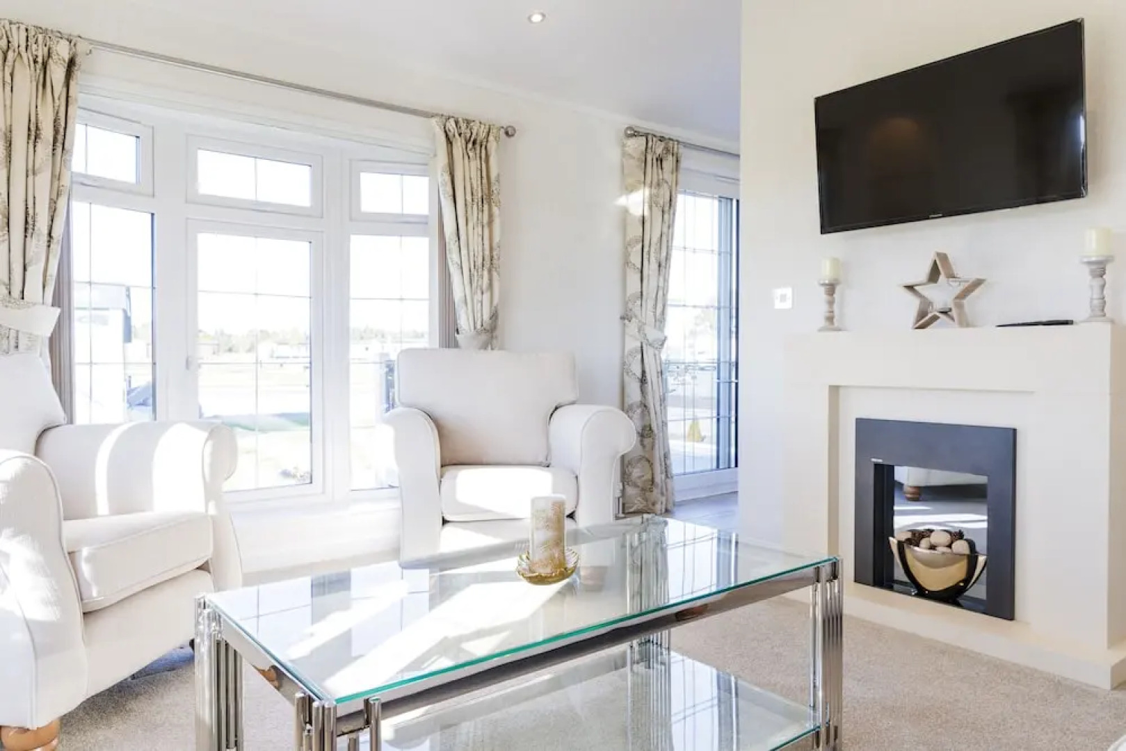 Chatsworth Lodge 4 with Hot Tub - at Luxury Resort