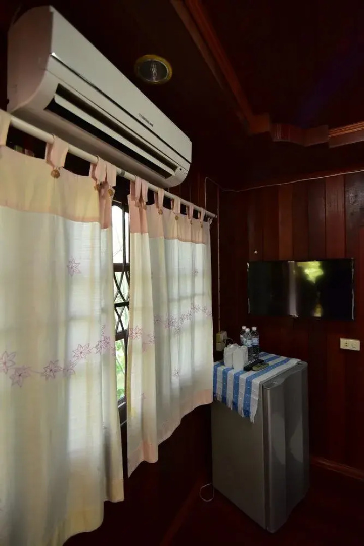 Petch Jed Sao Noi Resort