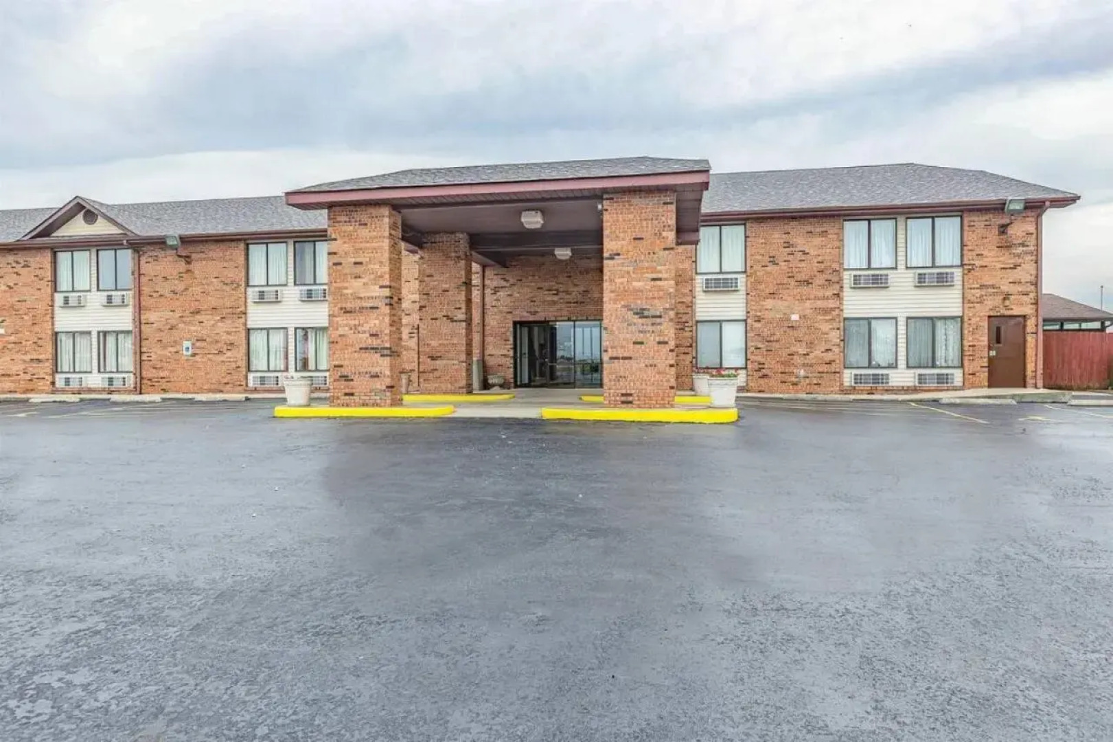 Best Western Camelot Inn