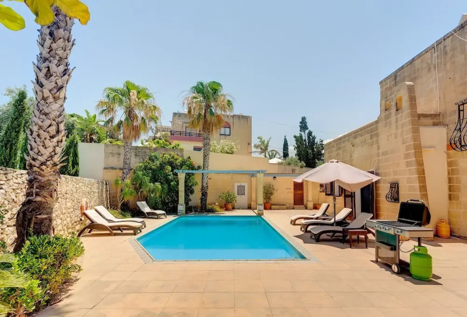 Superlative 4 Bedroom Villa With Private Pool