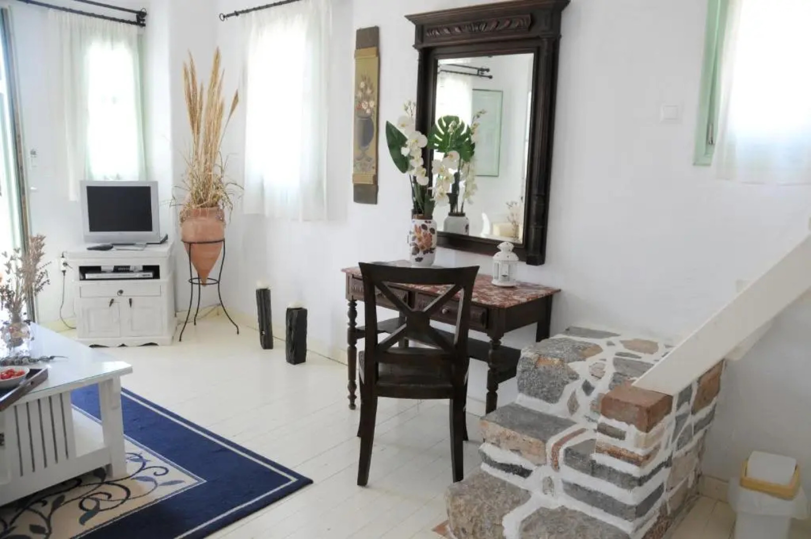 Tholaria Boutique Hotel