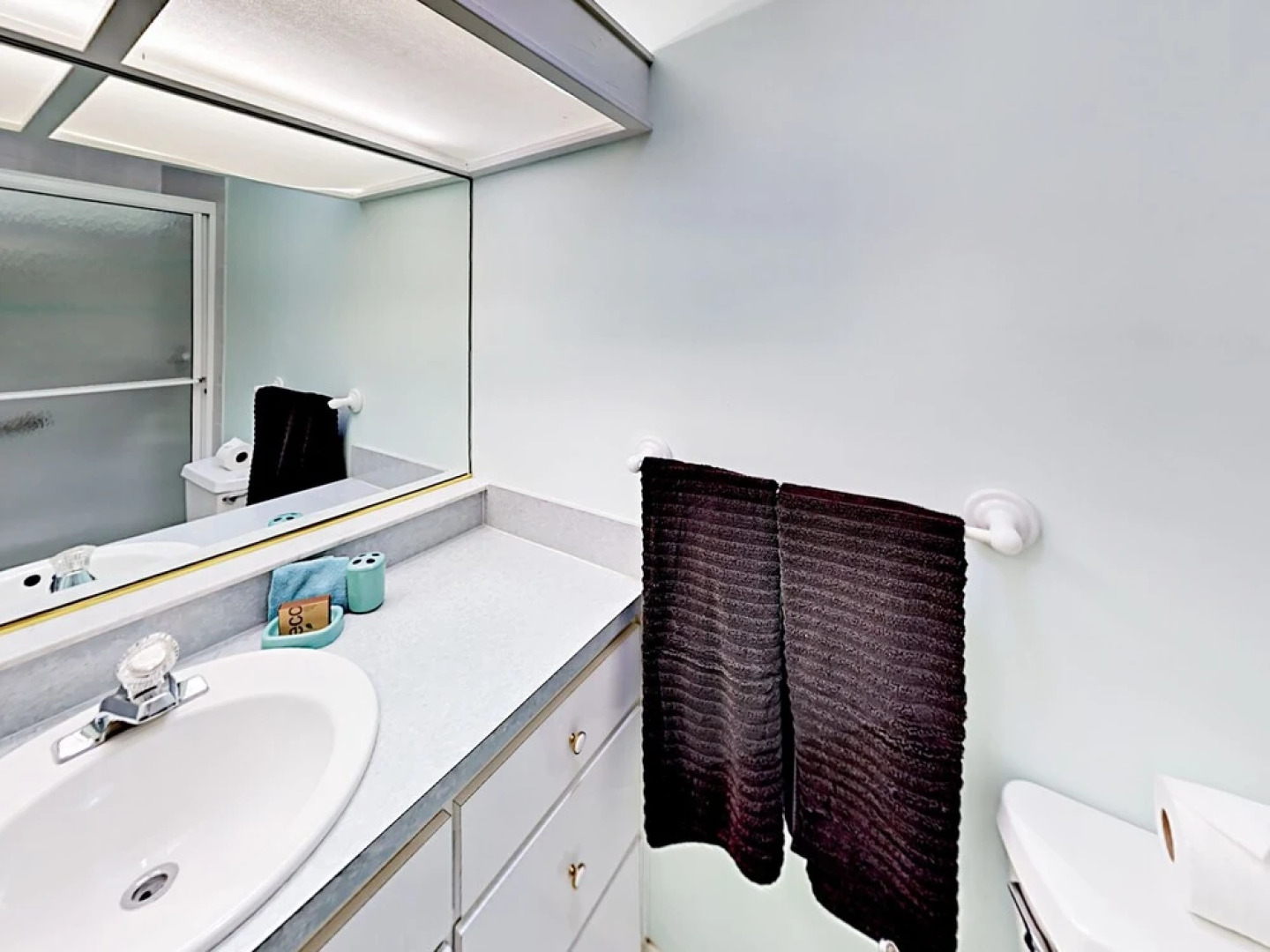 353 Barry Home 6 Bedrooms 4.5 Bathrooms Home