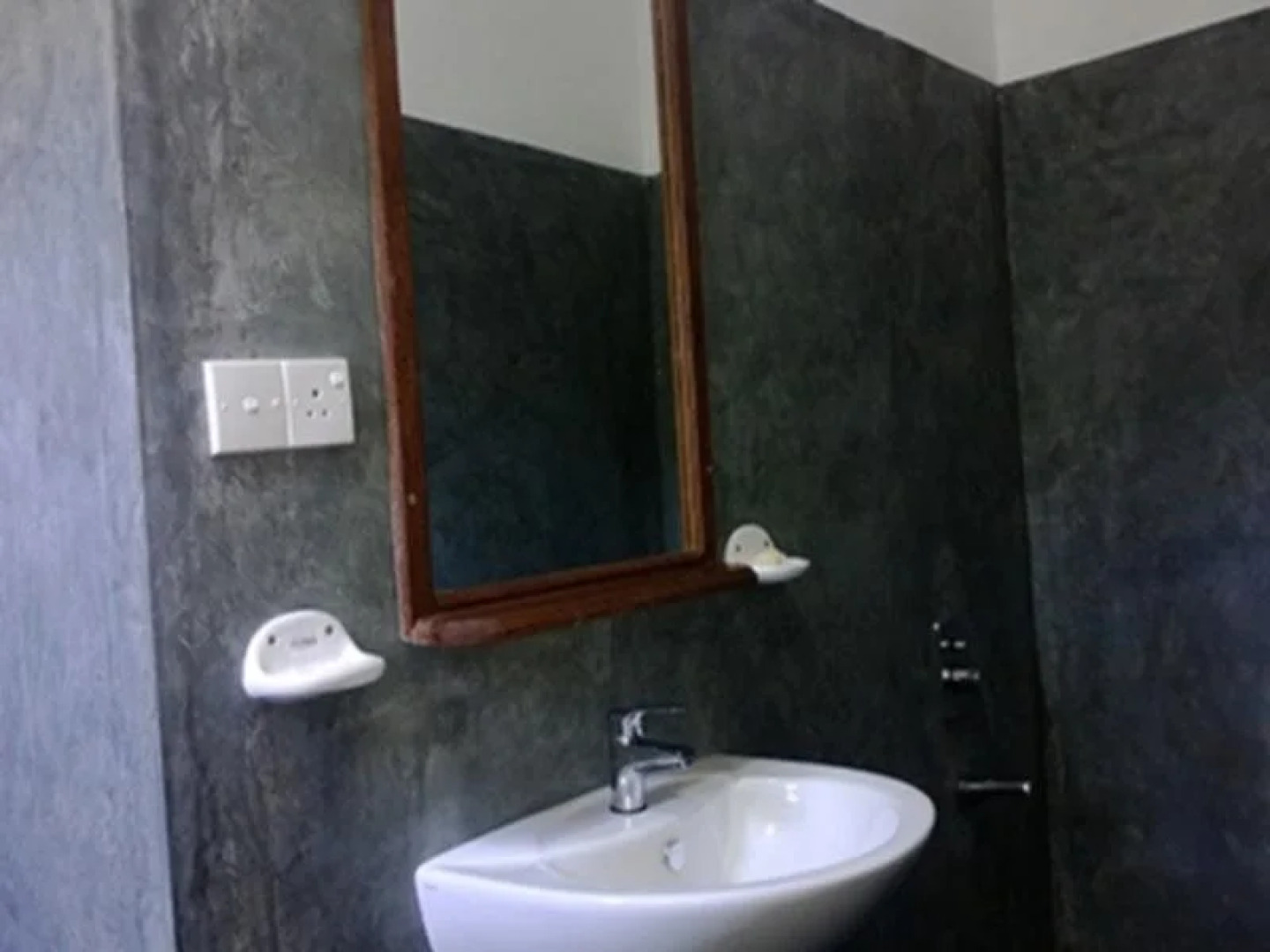 Ceylon Surf Guest and Restaurant