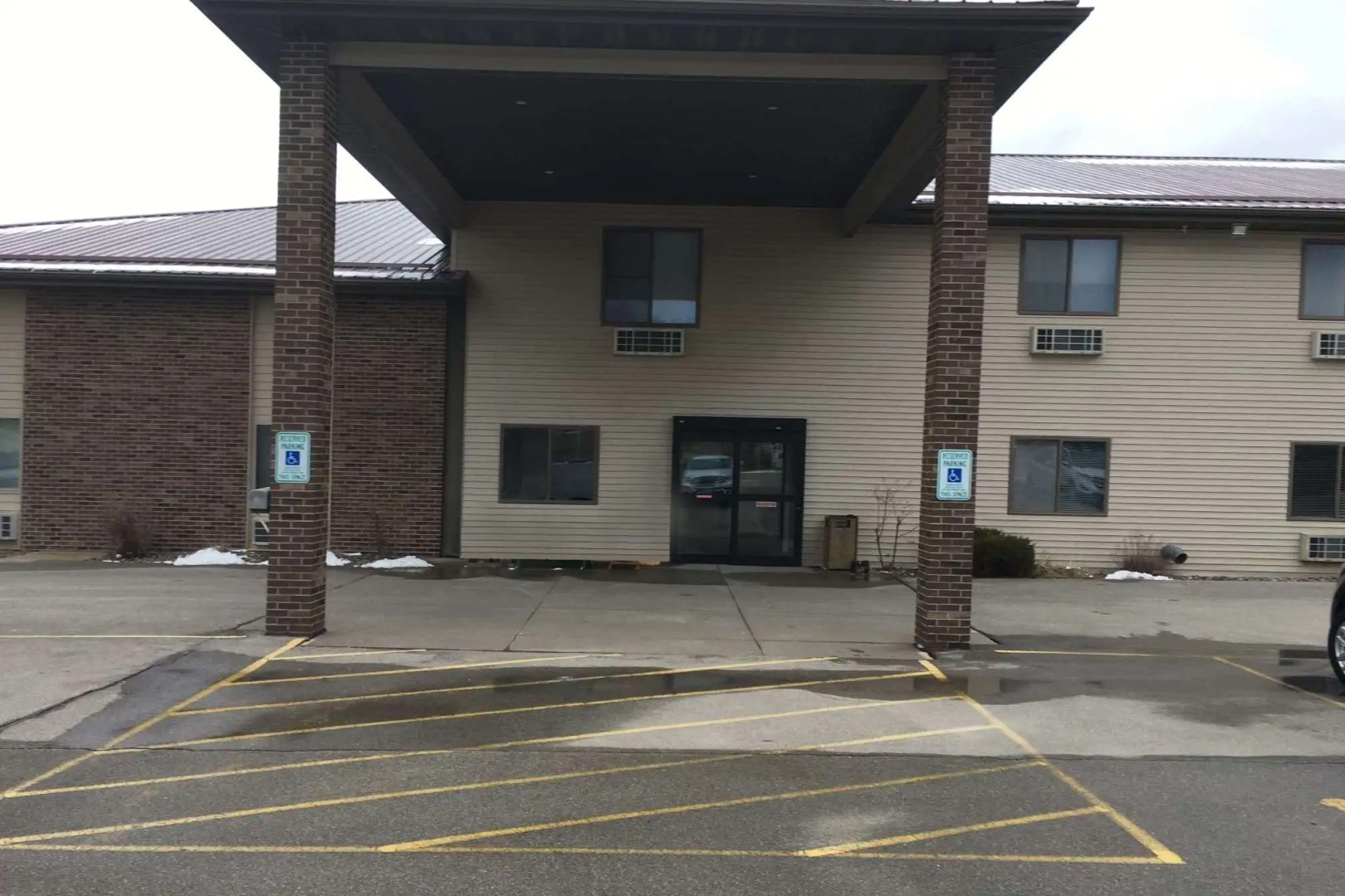 AmericInn by Wyndham Viroqua