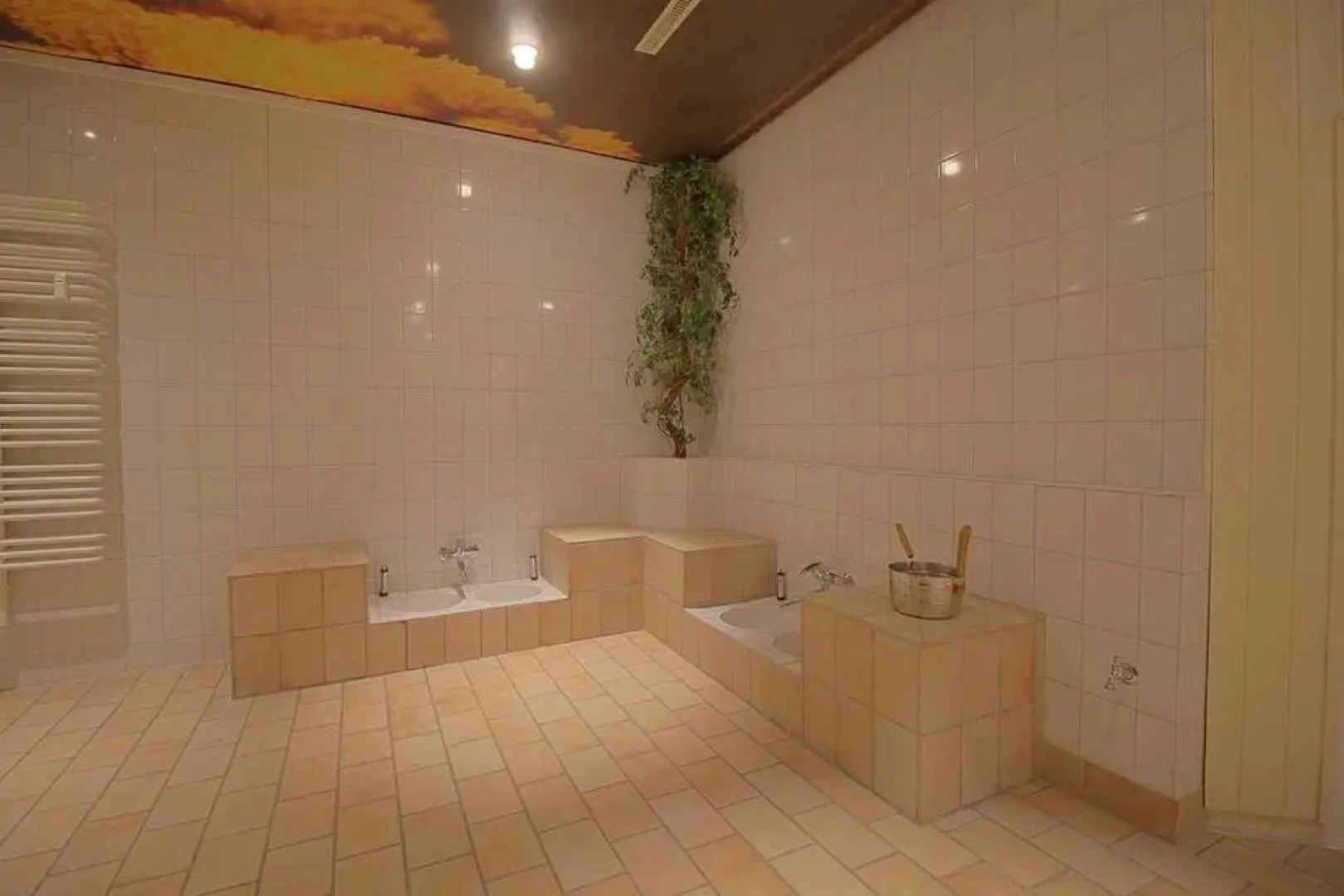 Apartment 475