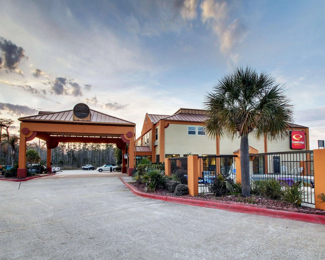 Econo Lodge Inn & Suites Diamondhead