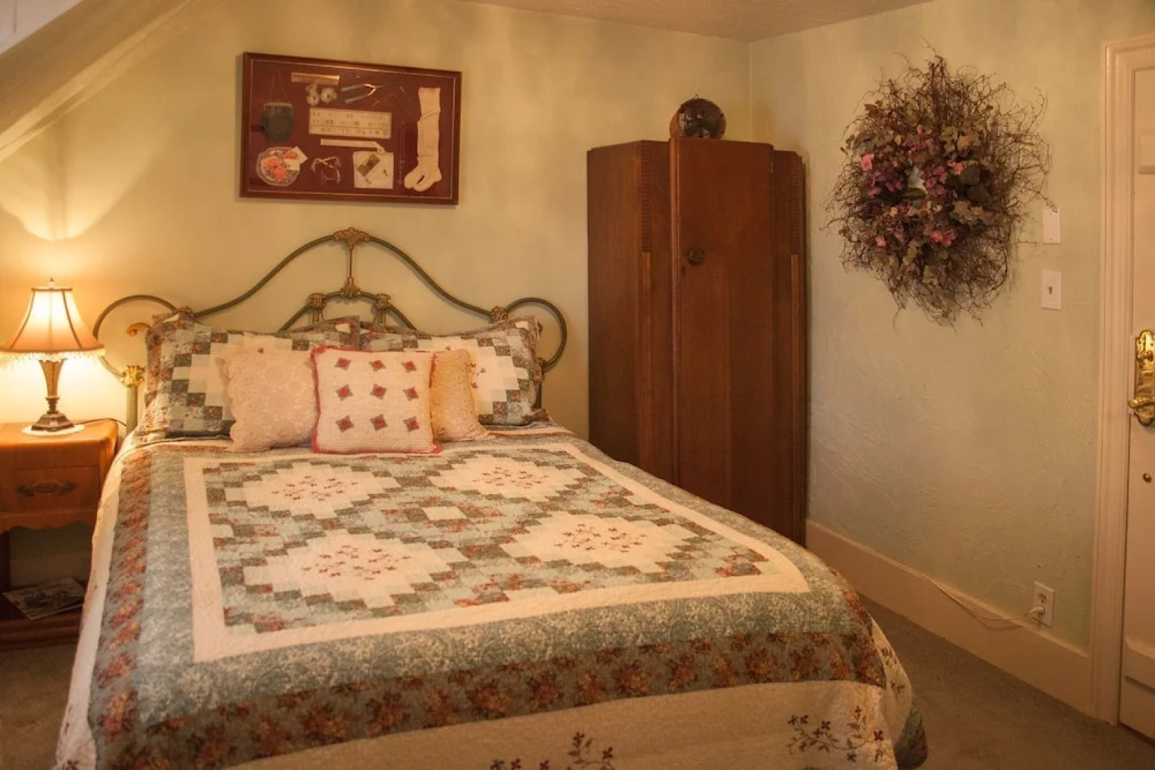 Lizzie's Heritage Inn