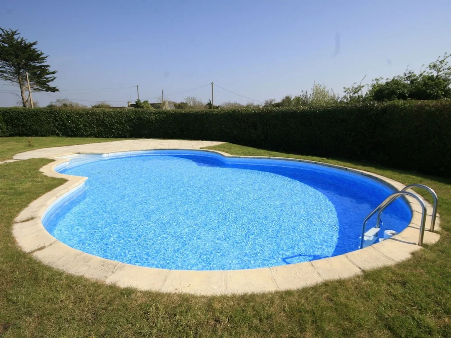 Cozy Holiday Home in Penmarch with Private Swimming Pool