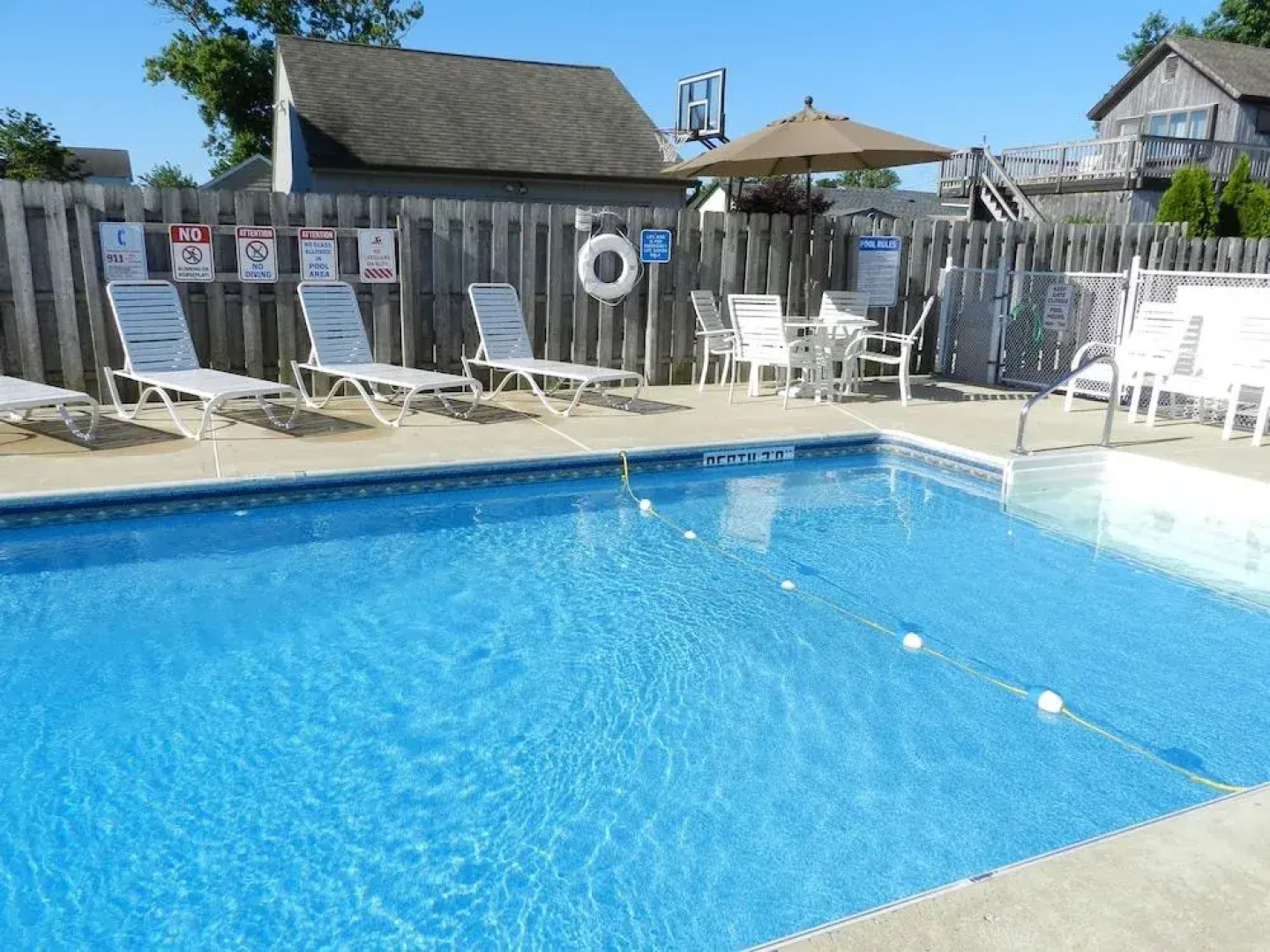 Broadway Court Motel