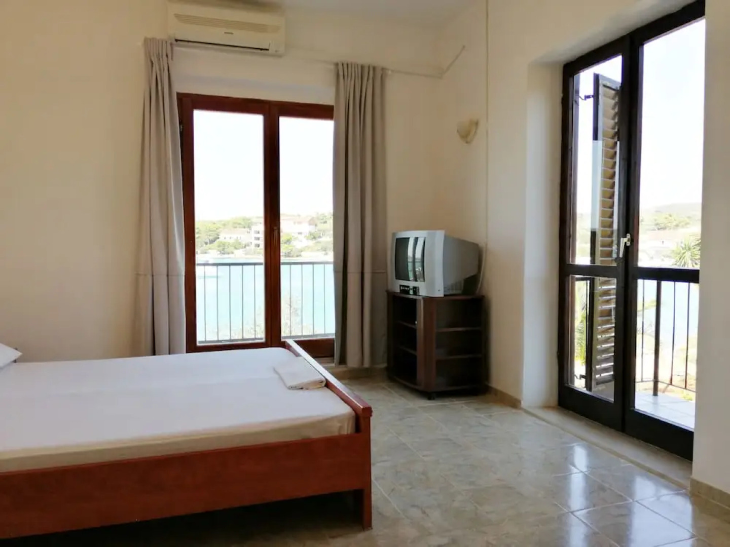 Sea Turtle Apartments