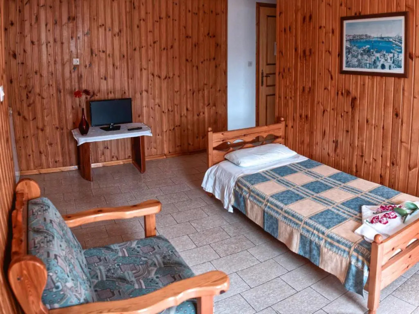 Emilia Studios And Apartments