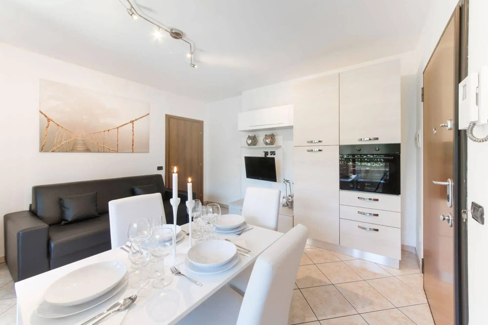 Suitelowcost - Limbiate Studio