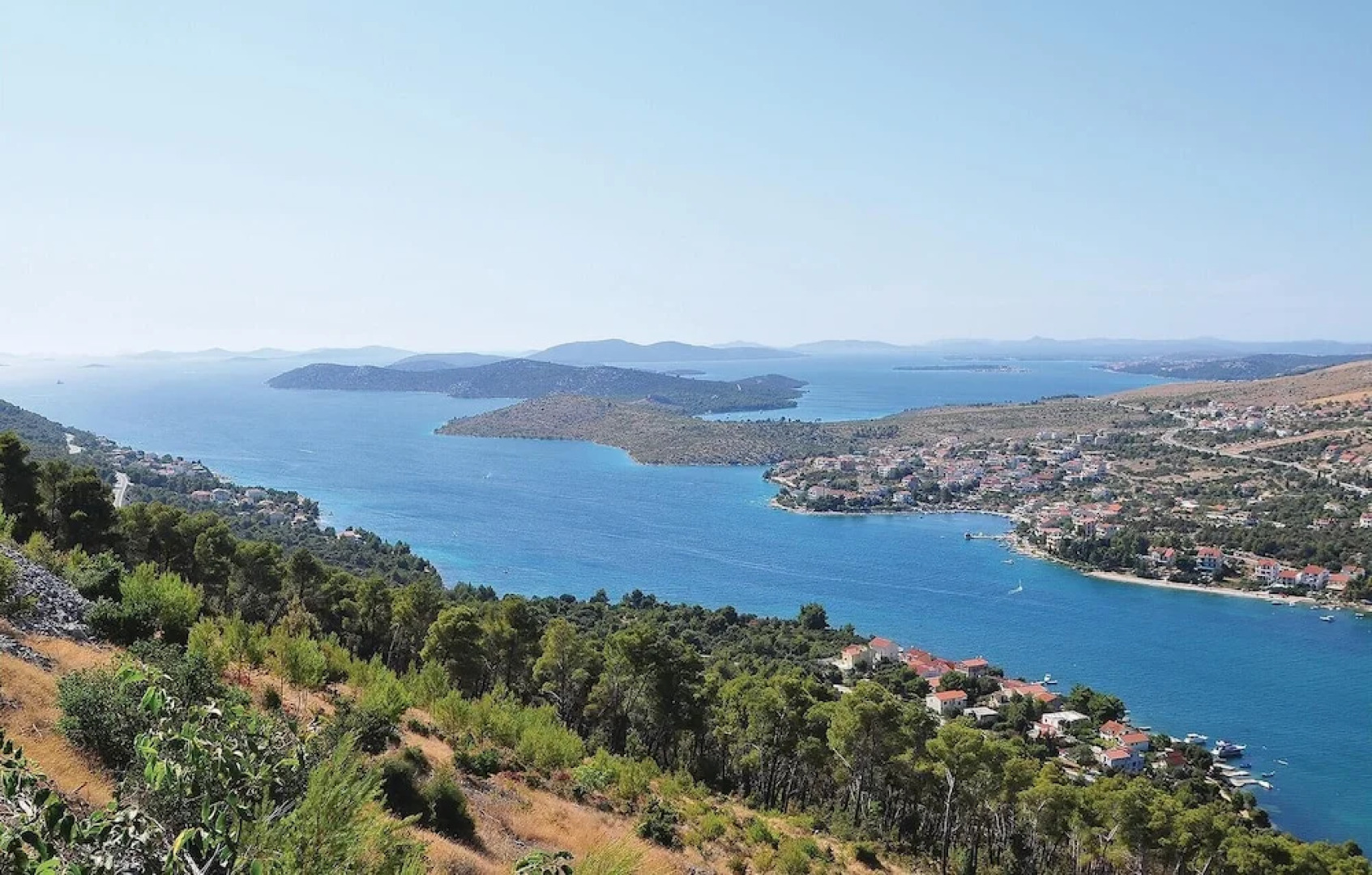 Amazing Apartment in Grebastica with Outdoor Swimming Pool, Hot Tub & 2 Bedrooms