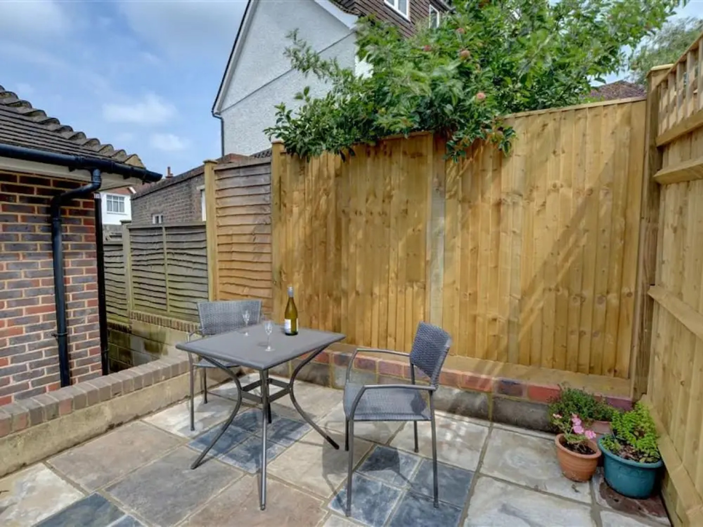 Peaceful Apartment in Tunbridge Wells for Couples With Garden