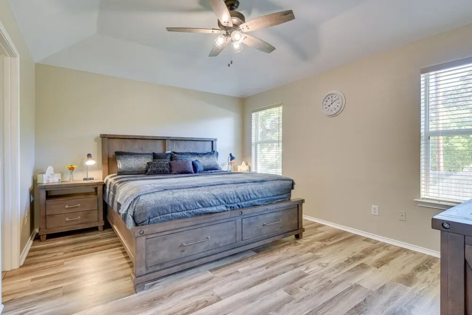 Walk to Water: Cozy Eagle Mountain Lake Home