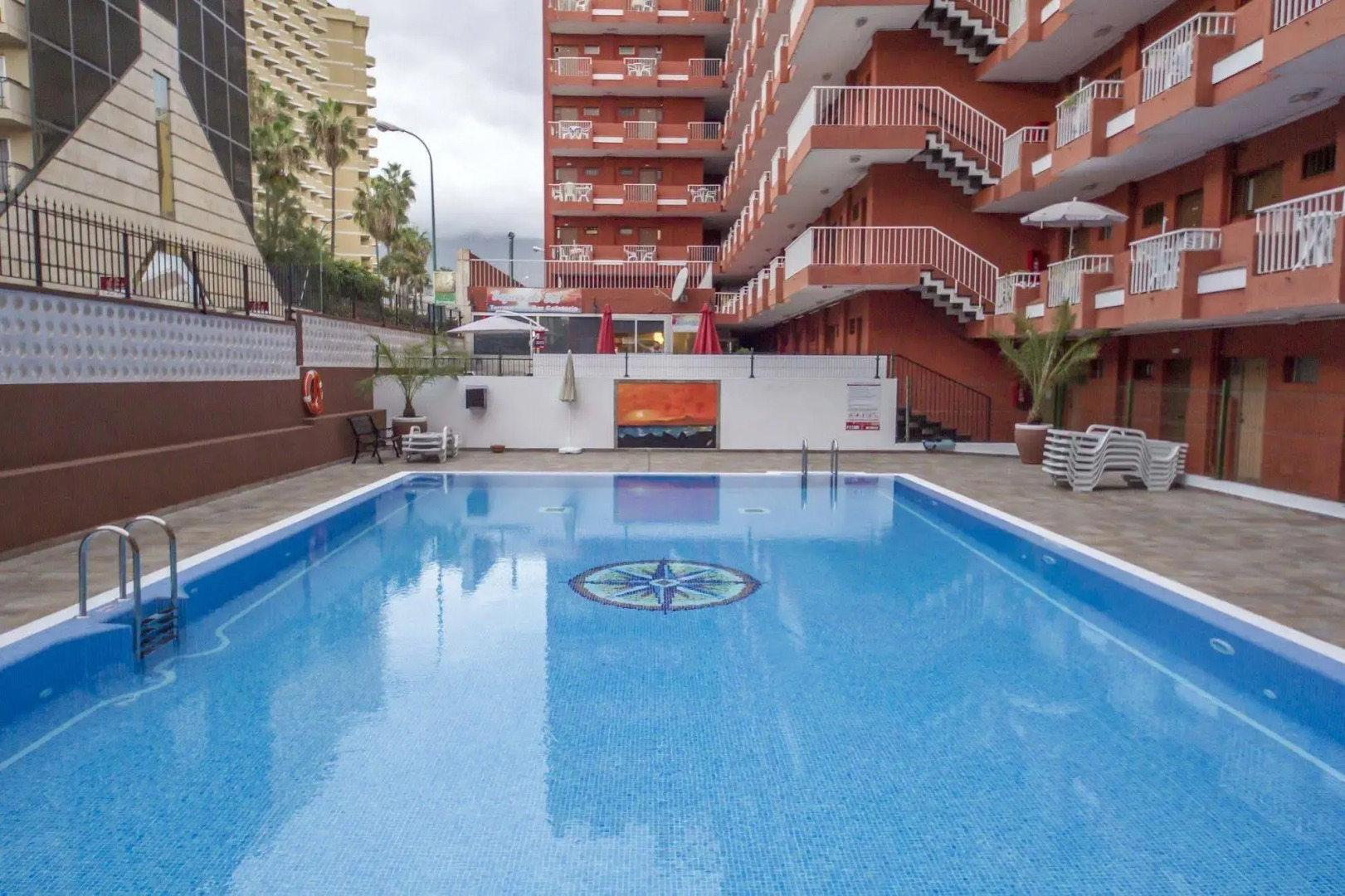 Seguro De Sol Studios