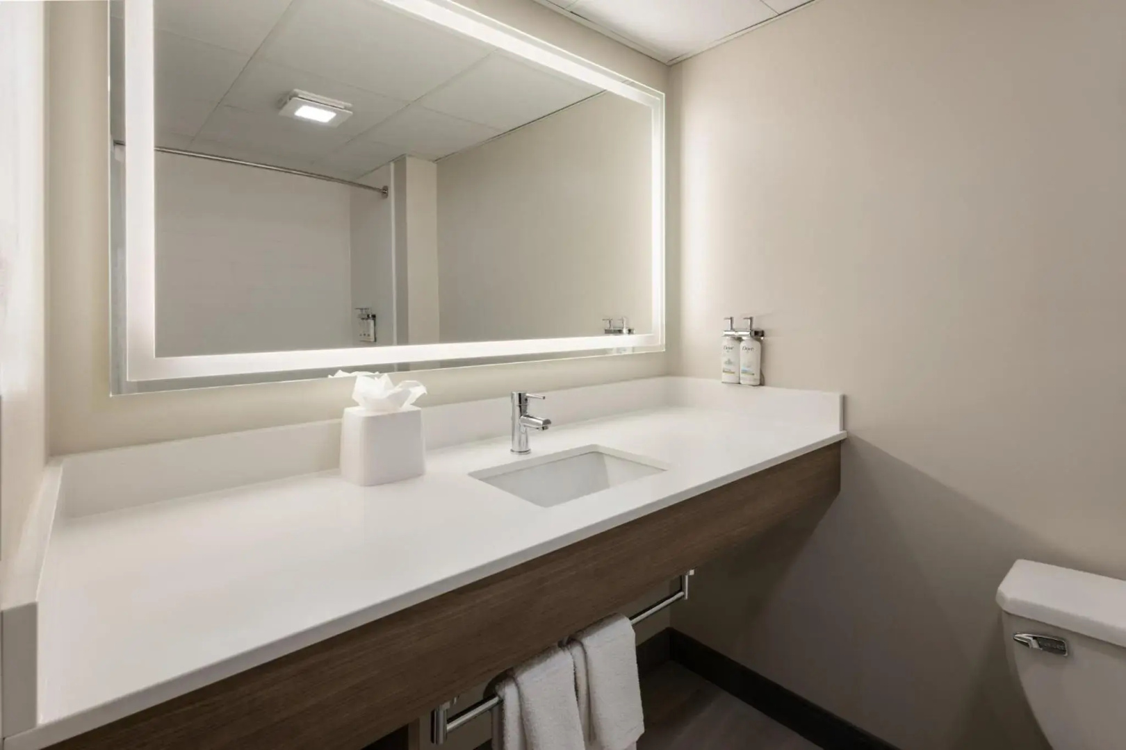 Holiday Inn Express & Suites Meriden by IHG