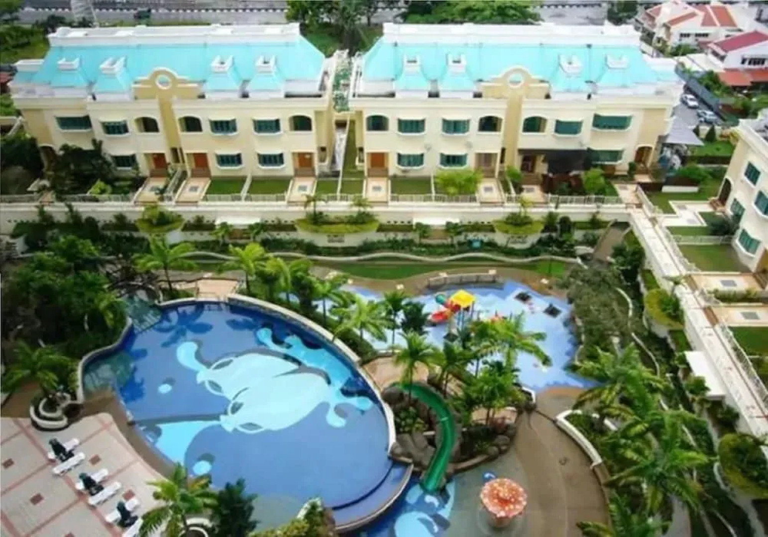 Luxurious Condo Near Gurney