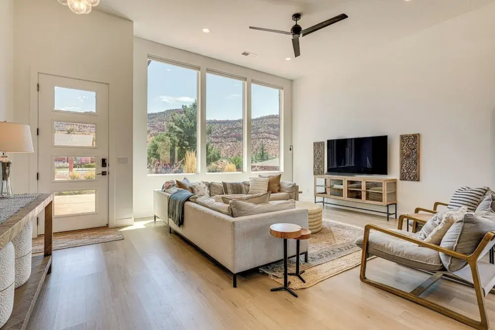 Gorgeous Kanab Home: Canyon Views & Pool Access!