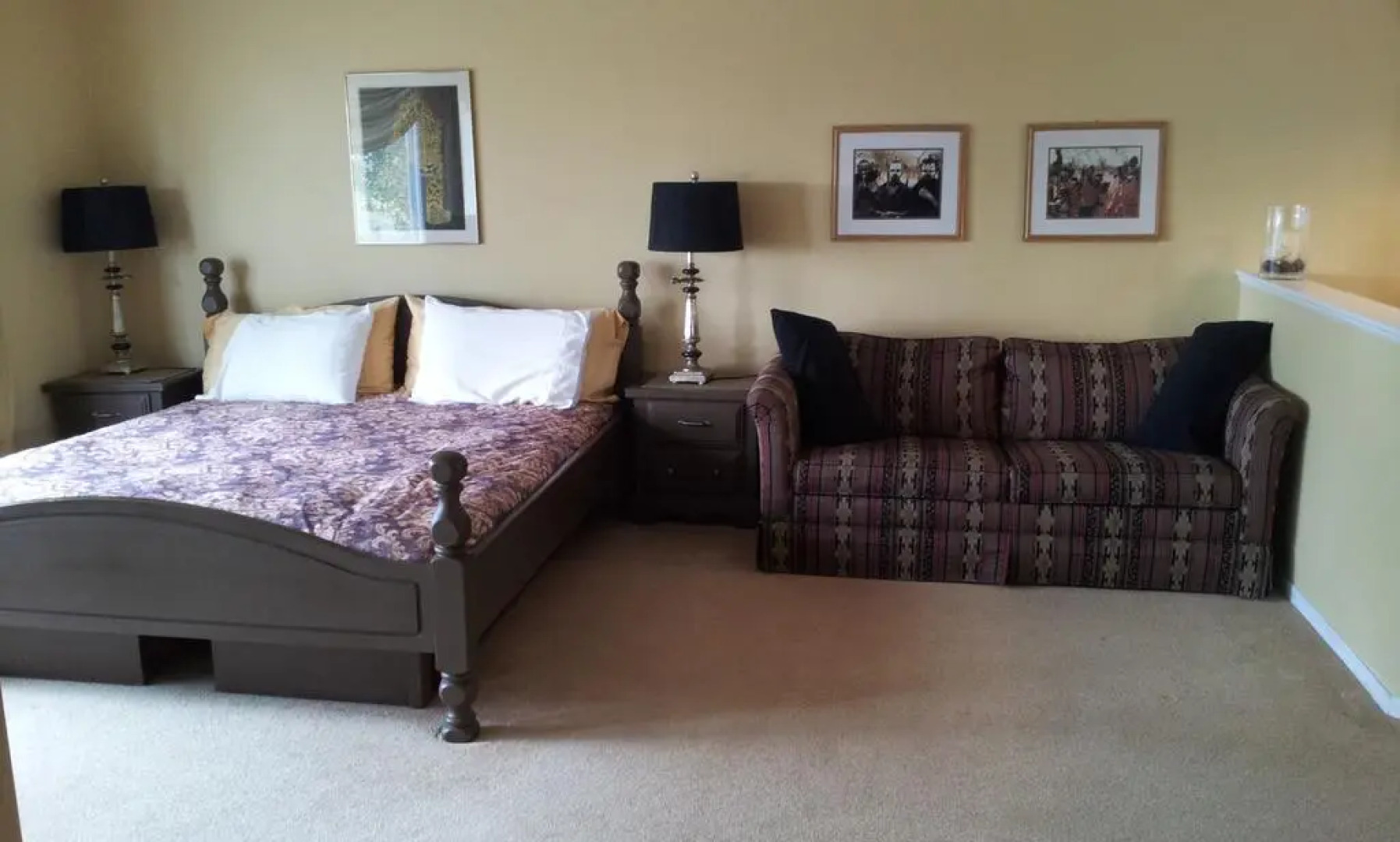 Hemingway's by The Sea