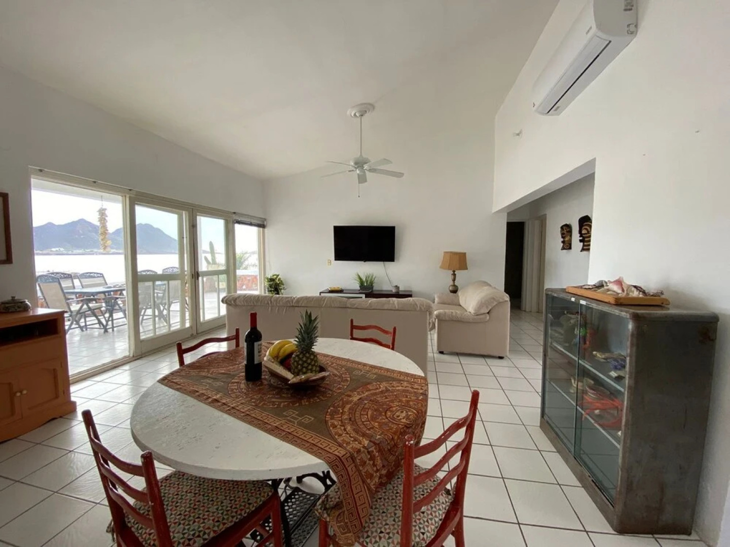 Amazing Ocean View l Carola