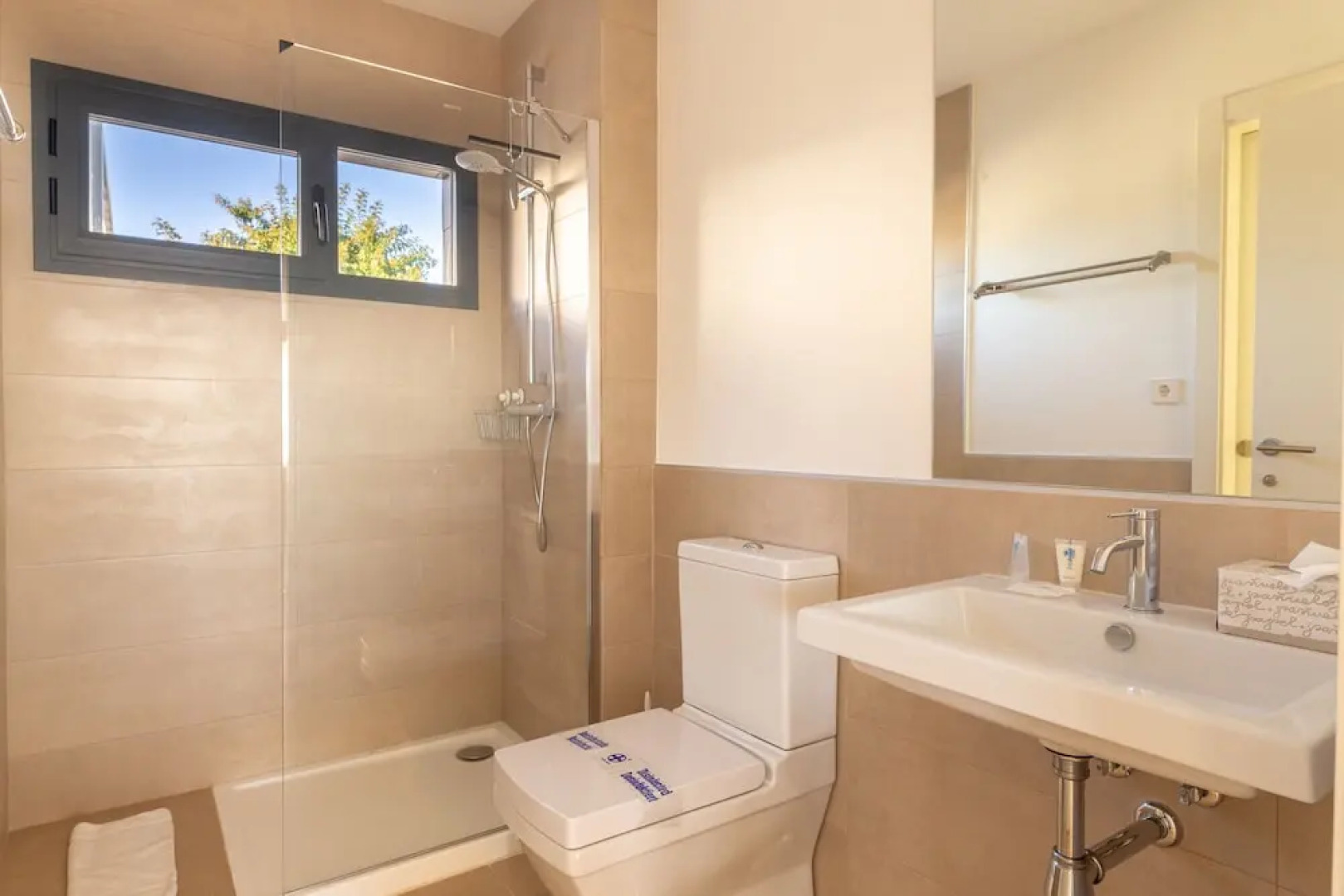 Bahia de las Rocas 2260