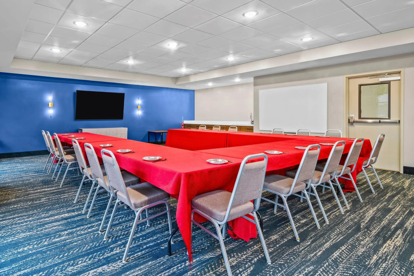 AmericInn by Wyndham International Falls