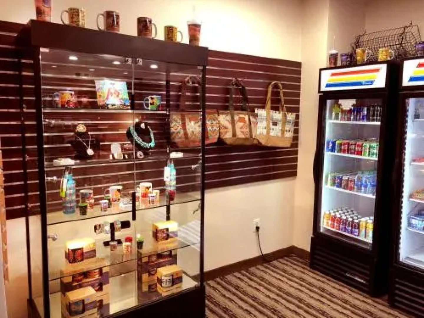 Navajoland Inn and Suites