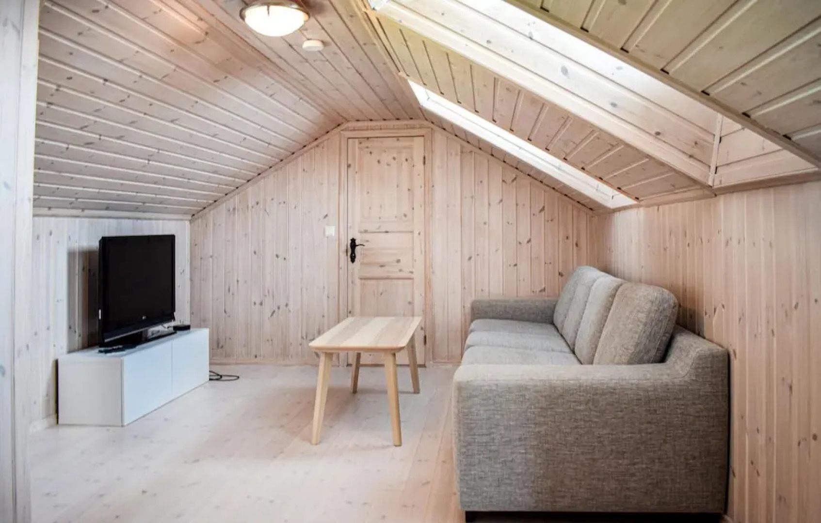 Stunning Home in Bjoa With 4 Bedrooms and Wifi