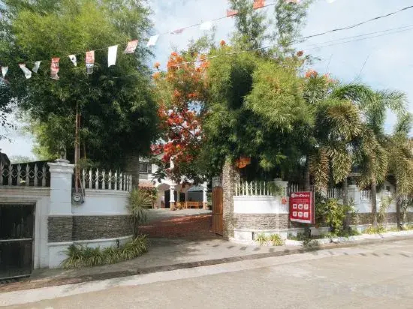 Reddoorz @ Casa Rafaelle Transient Ilocos Sur